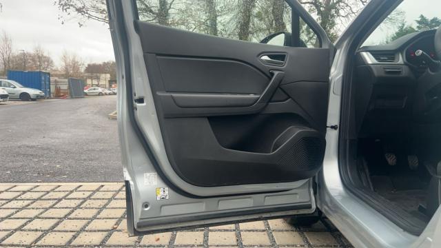 Renault Captur image 8