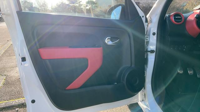 Renault Twingo image 6