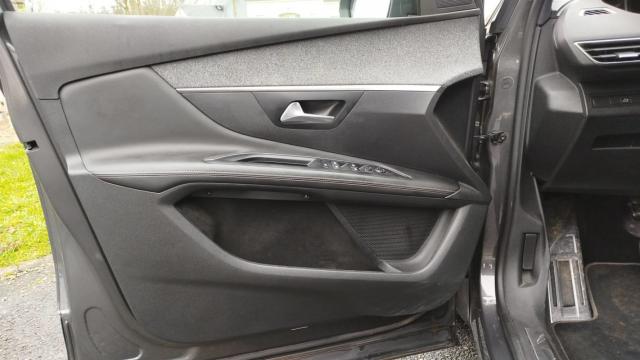 Peugeot 3008 image 1