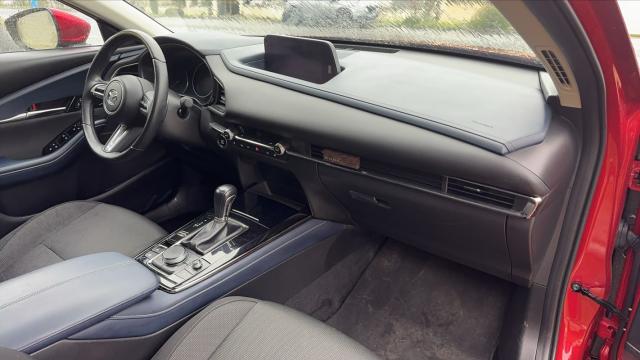 Mazda Cx-30 image 8