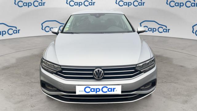 Volkswagen Passat image 8