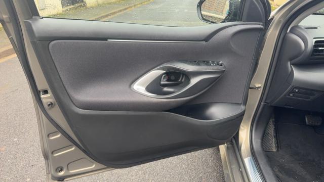 Toyota Yaris image 8