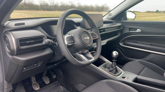 Jeep Avenger image 5