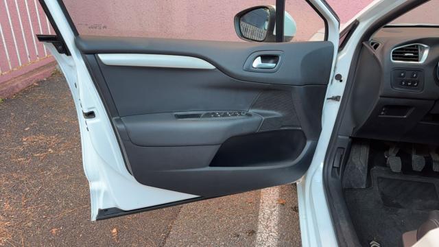 Citroen C4 image 4