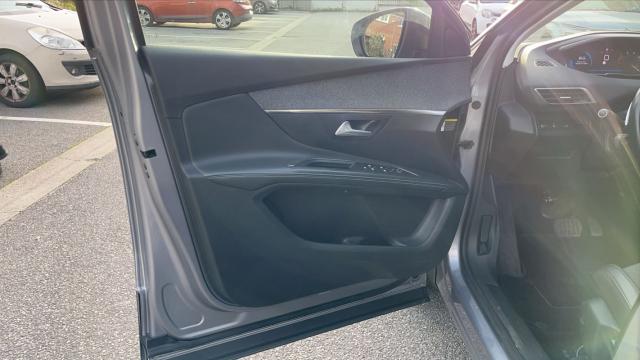 Peugeot 5008 image 4