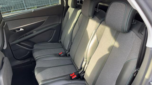 Peugeot 5008 image 6