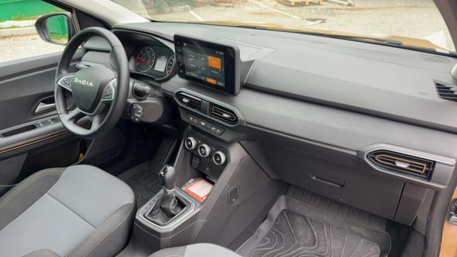 Dacia Sandero image 1