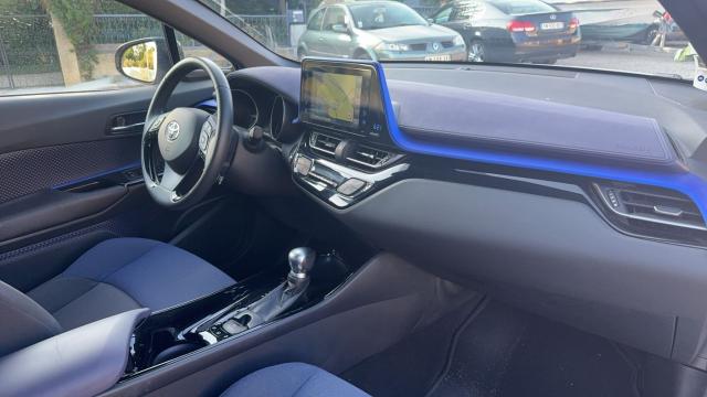 Toyota C-Hr image 3