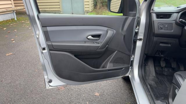 Renault Express image 8