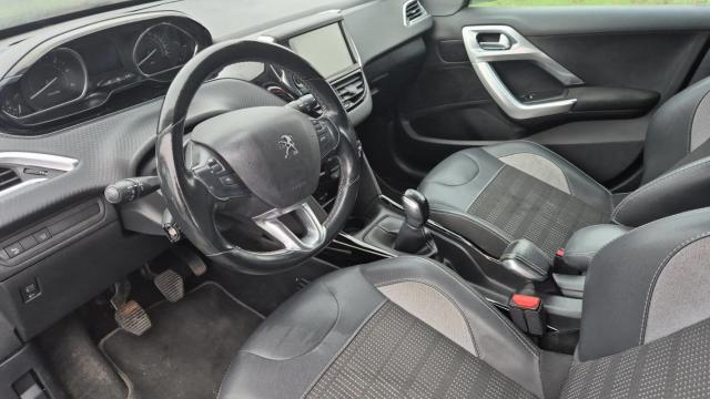 Peugeot 2008 image 8