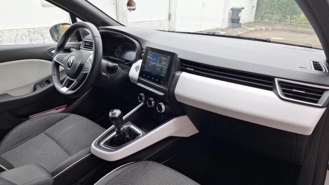 Renault Clio image 9