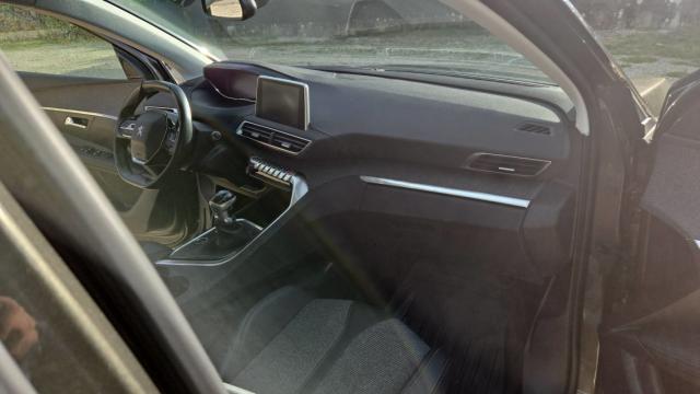 Peugeot 3008 image 1