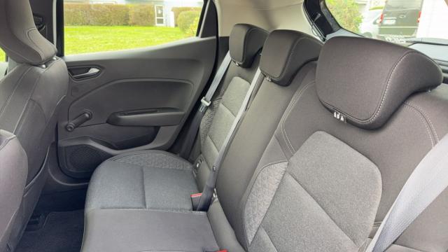 Renault Clio image 2