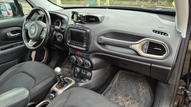 Jeep Renegade image 3