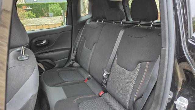 Jeep Renegade image 5