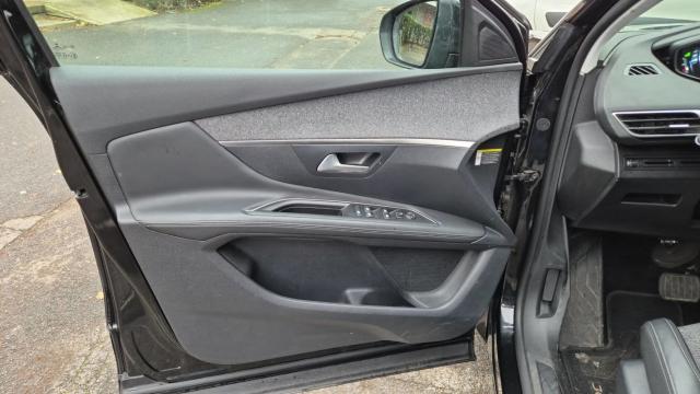 Peugeot 3008 image 4