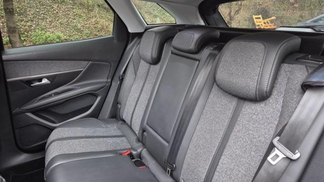 Peugeot 3008 image 3