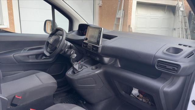 Peugeot Partner image 2