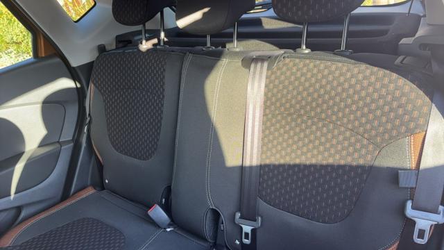 Renault Captur image 2