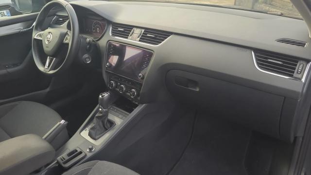 Skoda Octavia image 4