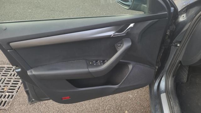 Skoda Octavia image 6