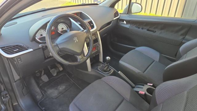 Peugeot 207 image 2