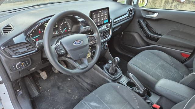 Ford Fiesta image 8