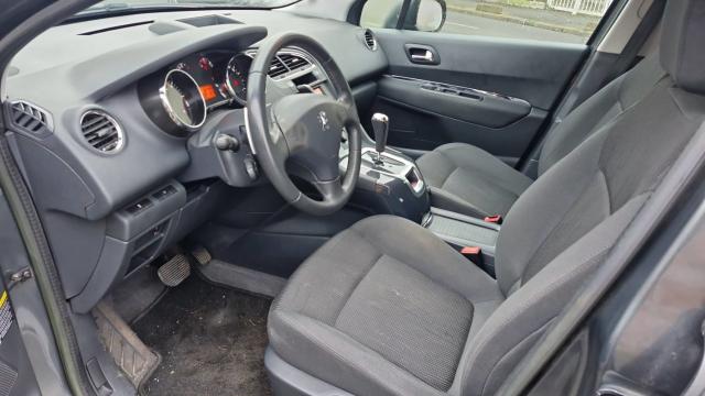 Peugeot 5008 image 8