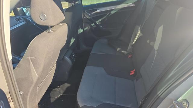 Volkswagen Golf image 1