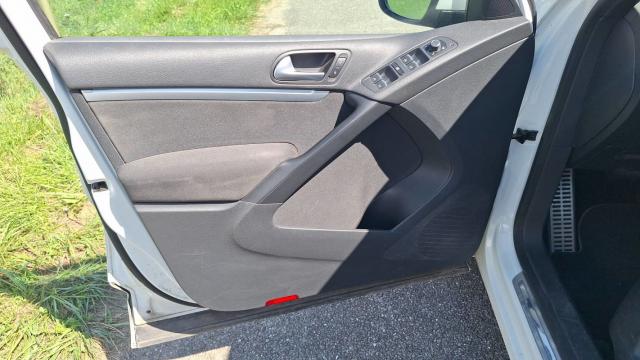 Volkswagen Tiguan image 9