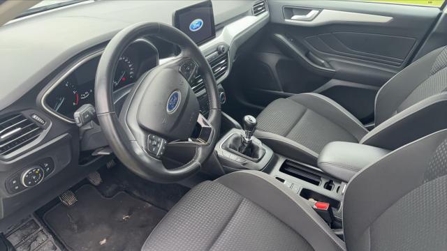 Ford Focus image 9