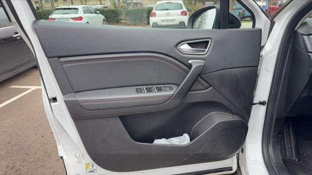 Renault Captur image 9