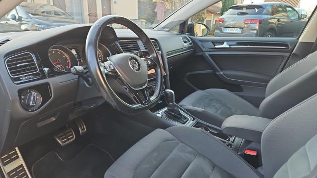 Volkswagen Golf image 6