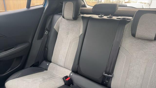 Peugeot 2008 image 3