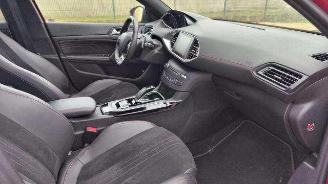 Peugeot 308 image 8