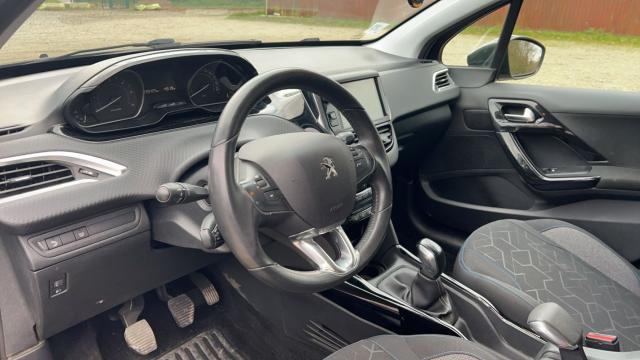 Peugeot 2008 image 6