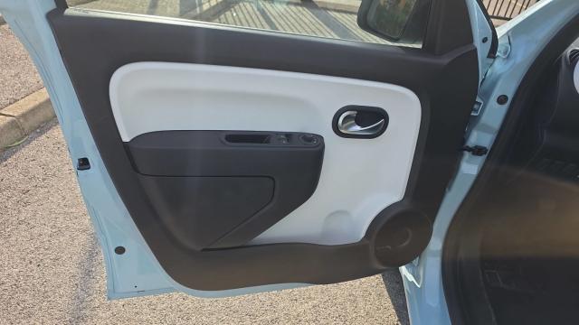 Renault Twingo image 3