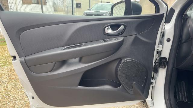 Renault Clio image 9