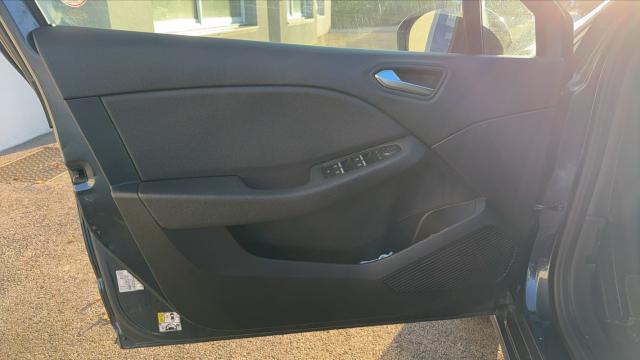 Renault Clio image 8