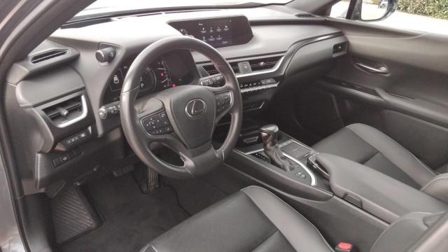 Lexus Ux image 7