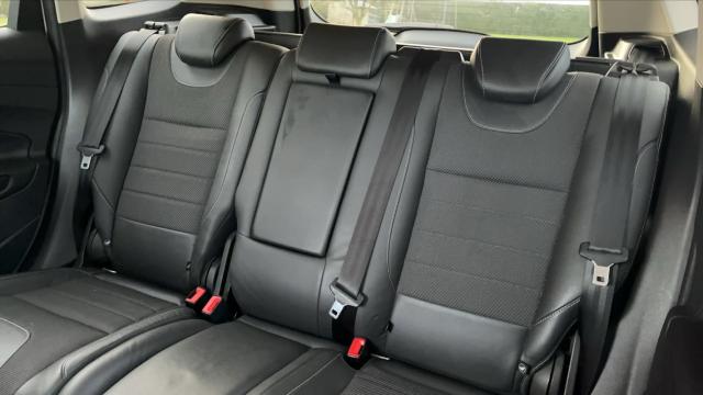 Ford Kuga image 4