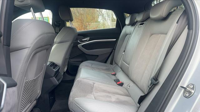 Audi E-Tron image 7