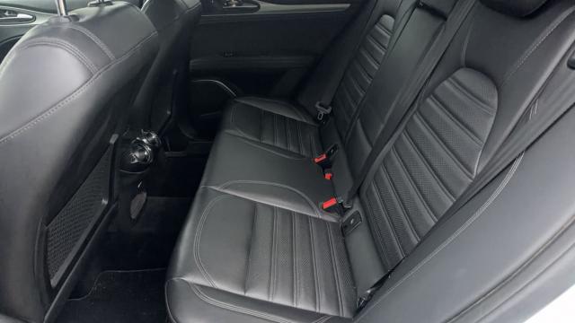 Alfa Romeo Stelvio image 1