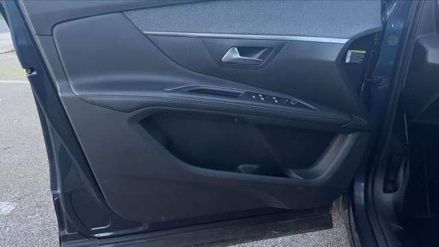 Peugeot 5008 image 9