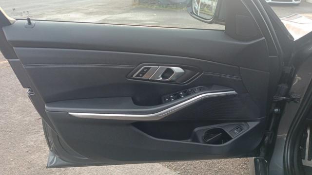 Bmw Série 3 image 6