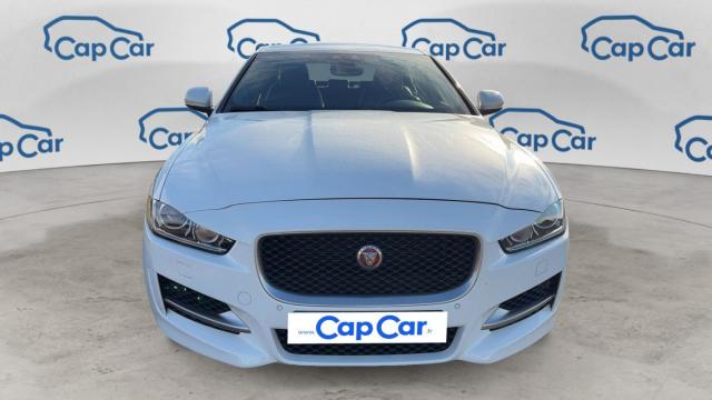 Jaguar Xe image 4