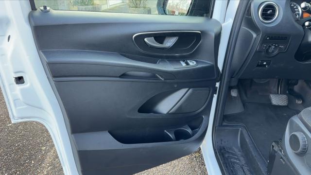 Mercedes Benz Vito Mixto image 3