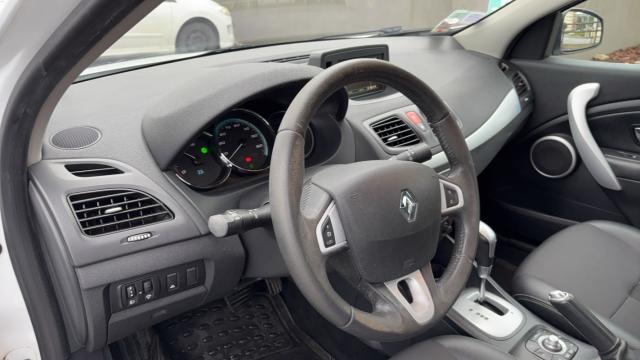 Renault Fluence image 2