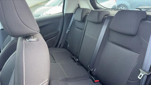Peugeot 208 image 1