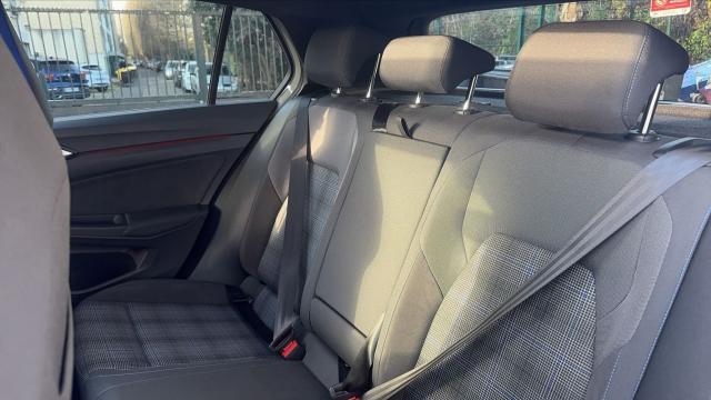 Volkswagen Golf image 9
